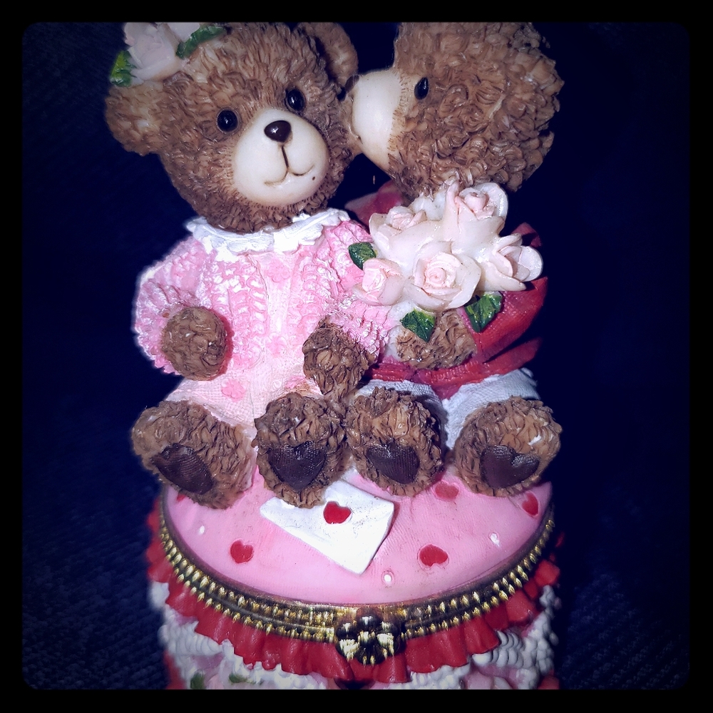 Vintage Valentines Day Wedding Engagement Ring Box